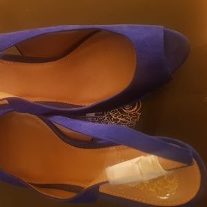 Brand you new Vince Camuto sling back, peep toe he